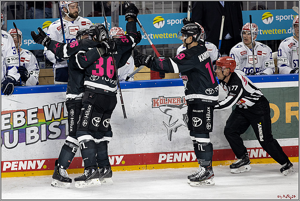 PENNY DEL;  Koelner Haie - Schwenninger Wild Wings; Koeln, 08.10.2021